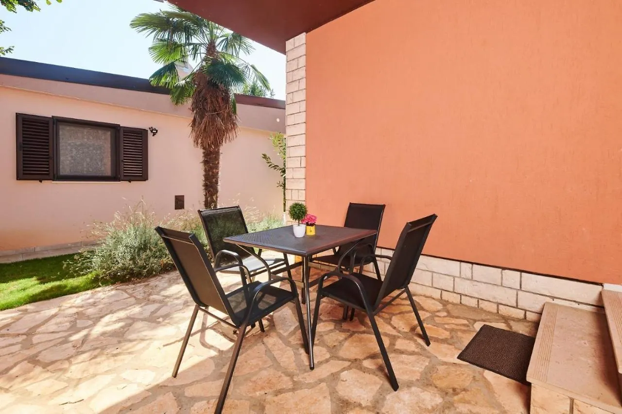 Apartments Mare & Sole Zambratija  Croatia